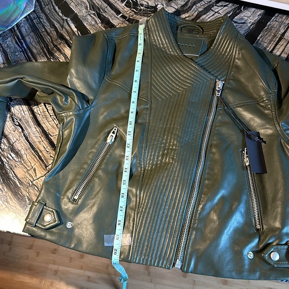 BLANKNYC women’s Quilted Detail Moto Jacket - Picture 12 of 13